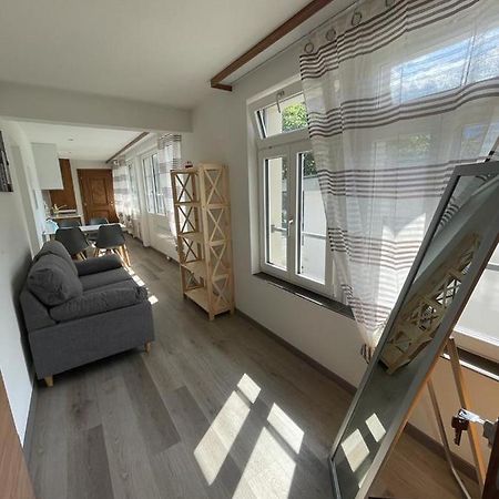 Moderne einzigartige Wohnung in Altdorf Exterior foto